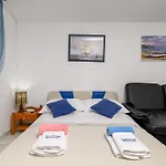 With Parking Space Kavran, Marcana - 14109 Апартаменты