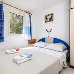With Parking Space Kavran, Marcana - 14109 Апартаменты Kavran