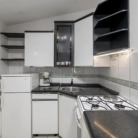 Apartment With A Parking Space Kavran, Marcana - 14109 Kavran