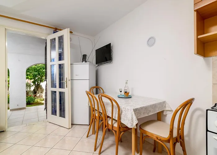With Parking Space Kavran, Marcana - 14109 Apartment Kavran